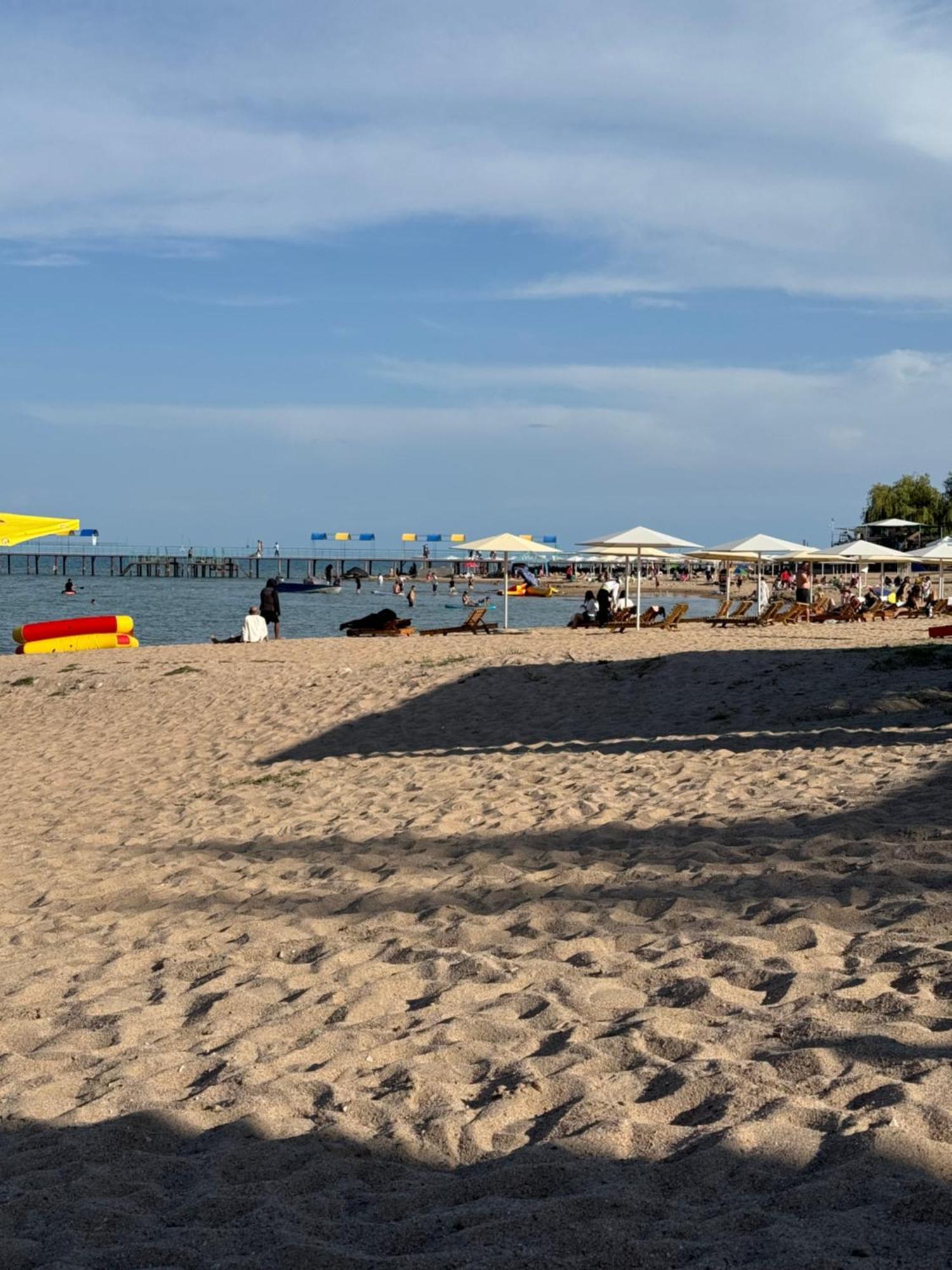 Алые Паруса Hotel Чолпон-Ата Екстериор снимка