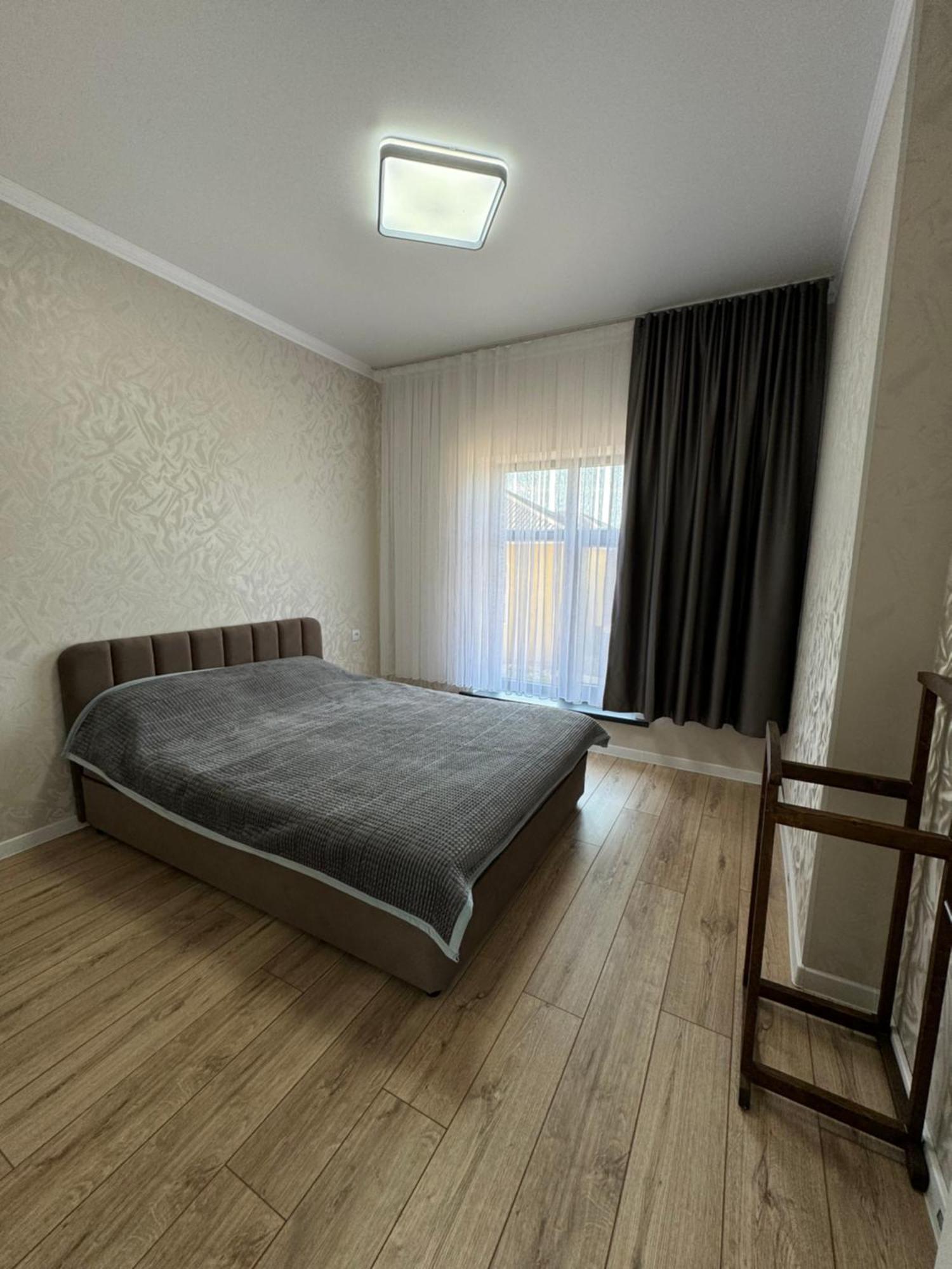 Алые Паруса Hotel Чолпон-Ата Екстериор снимка